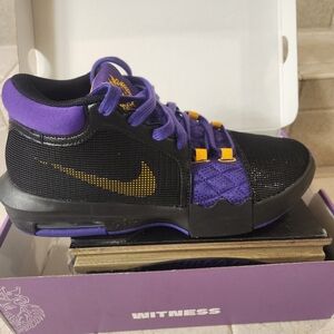 *NEW* Lebron Witnes VIII